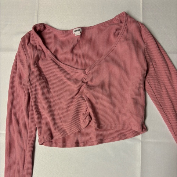 (2/$15) GARAGE CROP TOP 🩷 - Picture 1 of 3